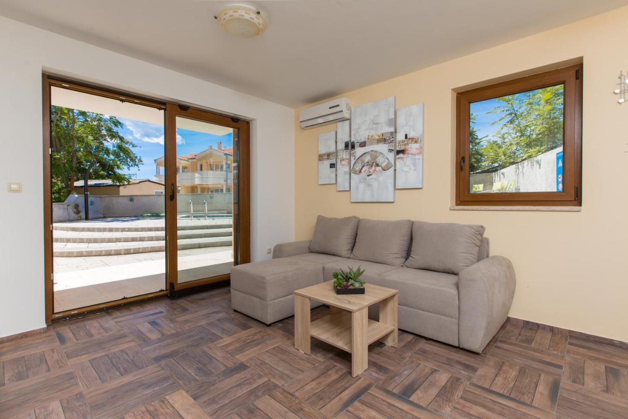 Apartment Diamant With Pool & Whirlpool