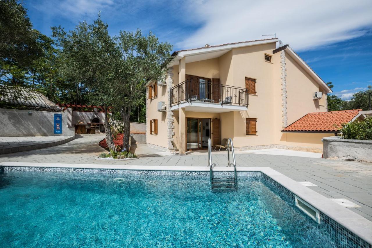 Apartment Diamant With Pool & Whirlpool *