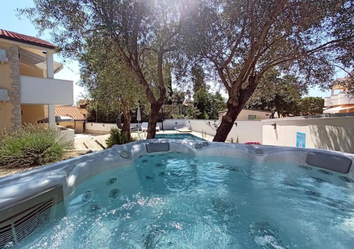 Diamant With Pool & Whirlpool *