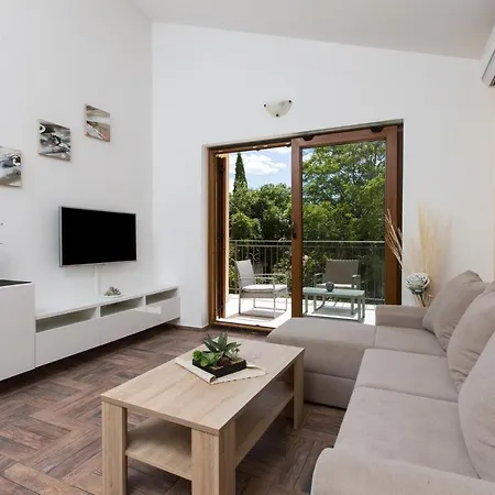 Apartments Villa Diamant With Pool & Whirlpool Cizici Exterior photo