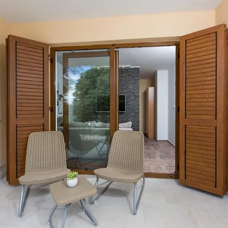 Apartments Villa Diamant With Pool & Whirlpool Cizici Exterior photo