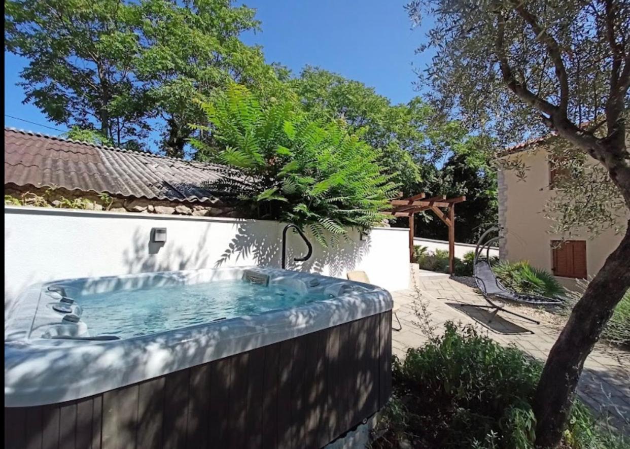 Diamant With Pool & Whirlpool Apartmán Čižići